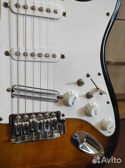 Электрогитара fender squire Stratocaster bullet sb