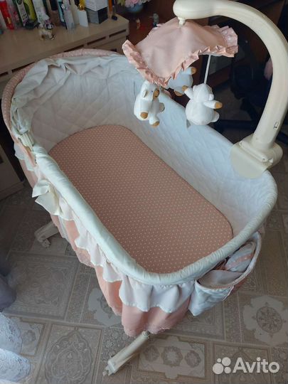 Детская кроватка люлька на колесах