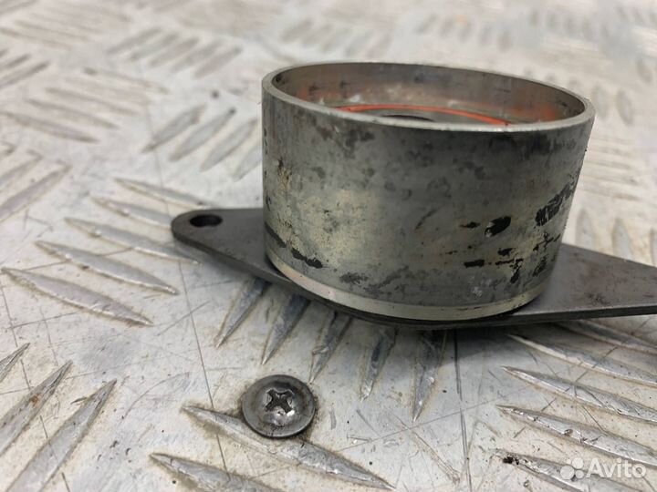 Б/У Ролик натяжителя ремня грм Toyota Duet M110A