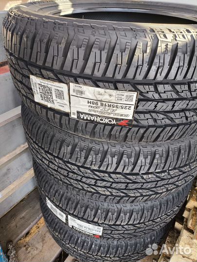 Yokohama Geolandar A/T G015 235/70 R17 109H