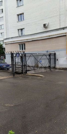 Машиноместо, 30 м²