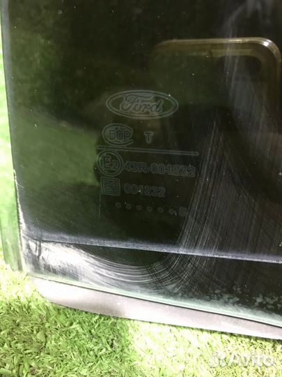 Стекло задней левой двери Ford Focus 1 хэтбчек
