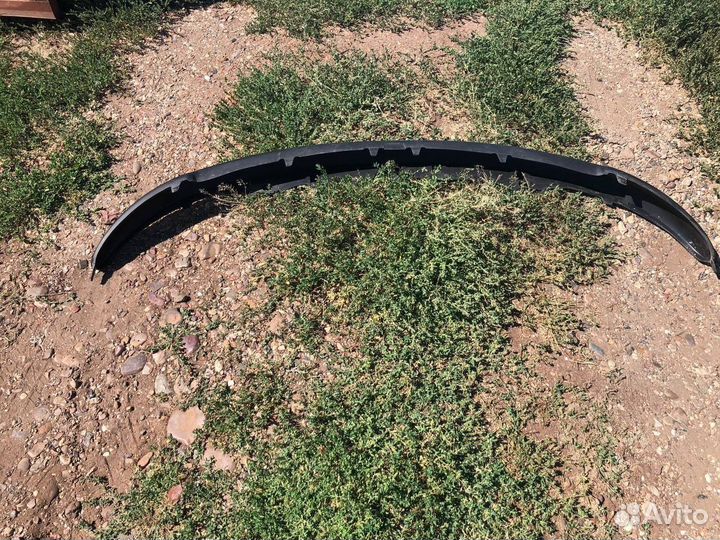 Накладка переднего бампера Пежо 206