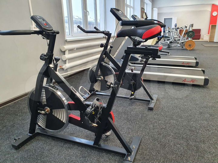 Офис, 8 м². Уютный. Мебель. Спортзал