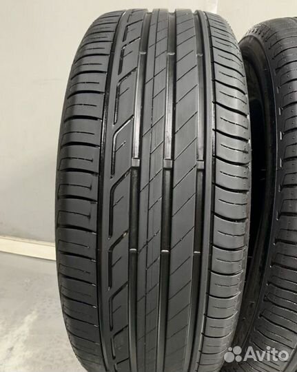 Bridgestone Turanza T001 215/60 R16