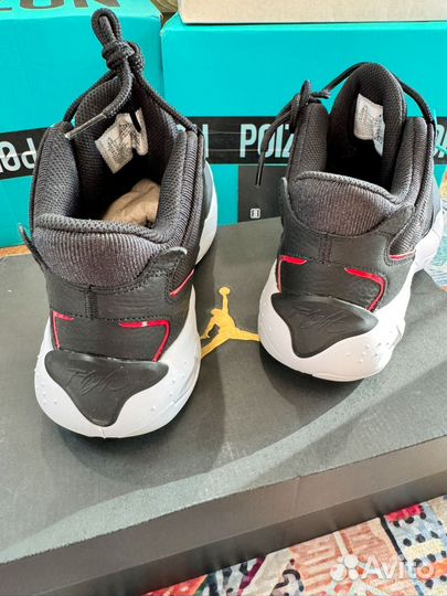 Кросовки Jordan Max Aura 4