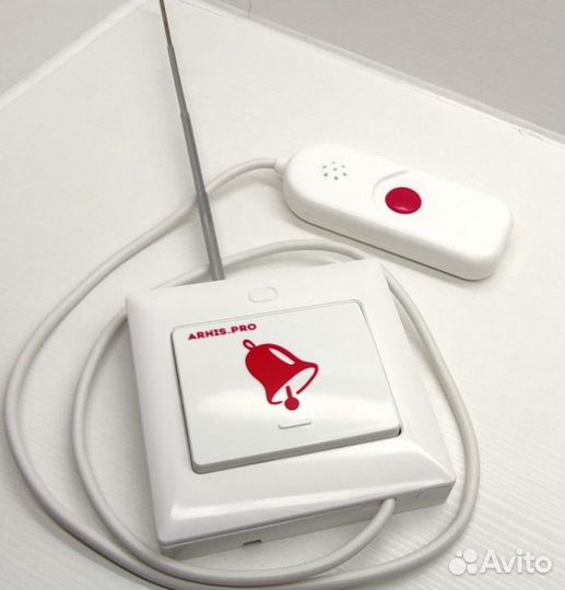 Кнопка вызова персонала с выносной кнопкой в руку