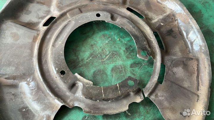 Кожух тормозного диска задний левый Bmw 3 F30