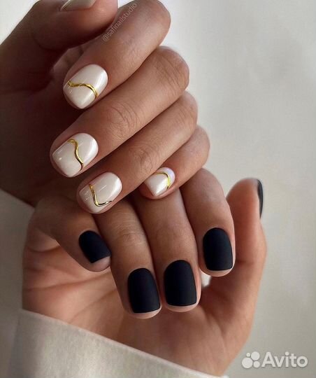 Модель на маникюр