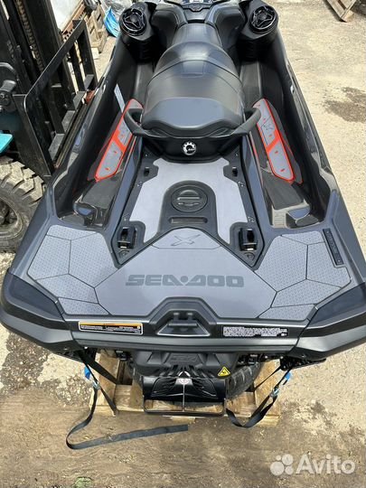 Гидроцикл BRP RXT 300 RS