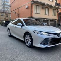 Toyota Camry 2.5 AT, 2020, 70 000 км, с пробегом, цена 3 290 000 руб.