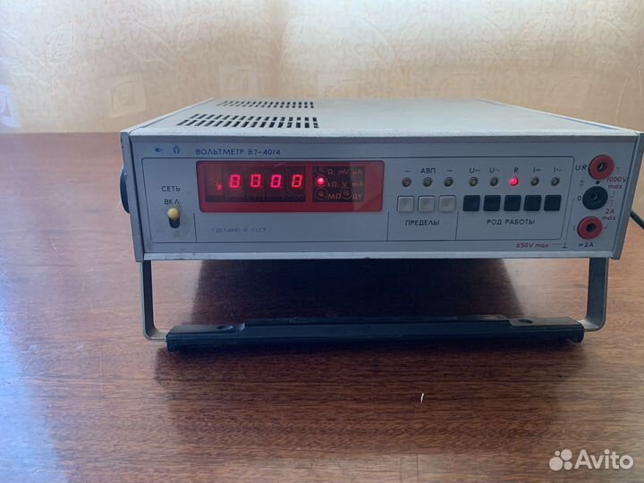 Вольтметр B7-40/4
