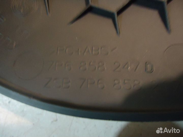 Заглушка панели левая (Volkswagen Touareg)