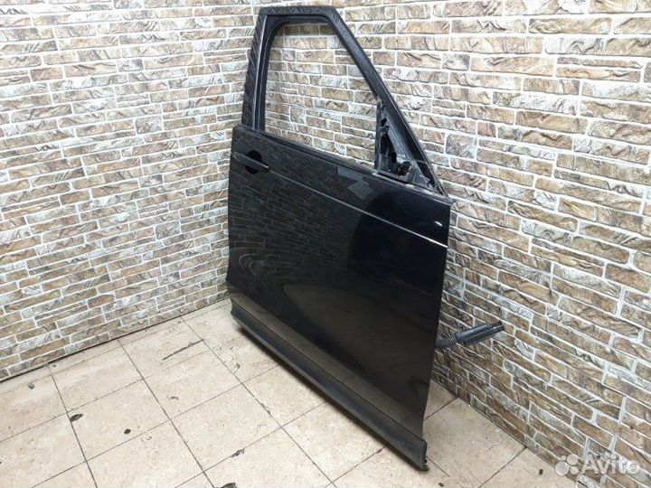 Дверь передняя правая Land Rover Discovery V