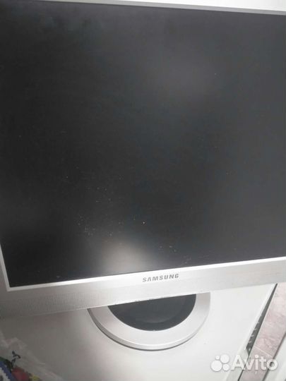 Монитор Samsung