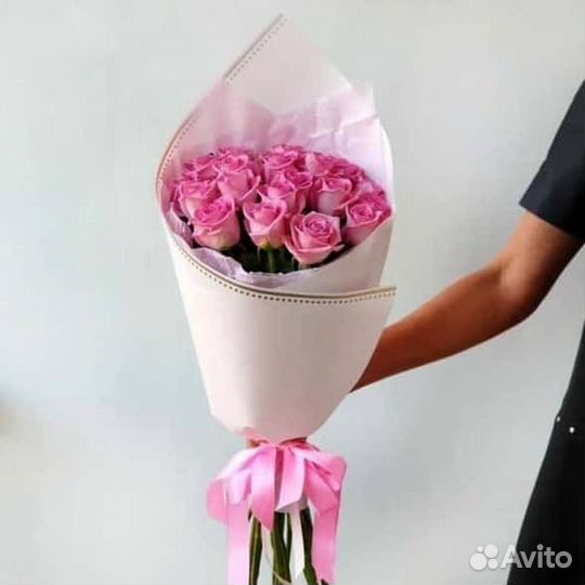 17 розовых роз подарки и цветы на праздник с доста