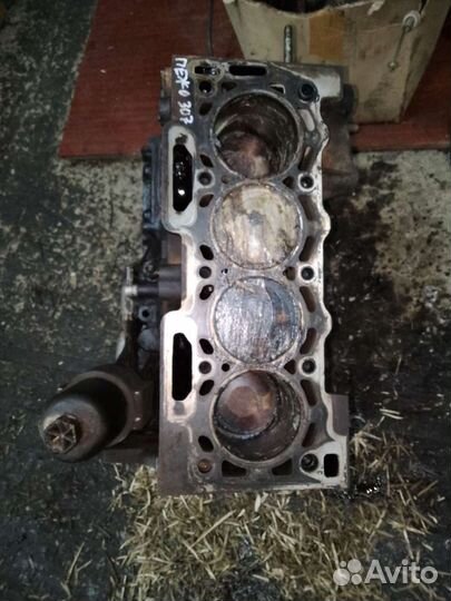Блок двигателя NFU PSA 10FX2F Peugeot 307