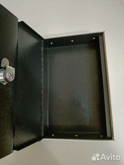 Книга-сейф чёрного цвета