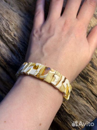 Янтарный браслет 
