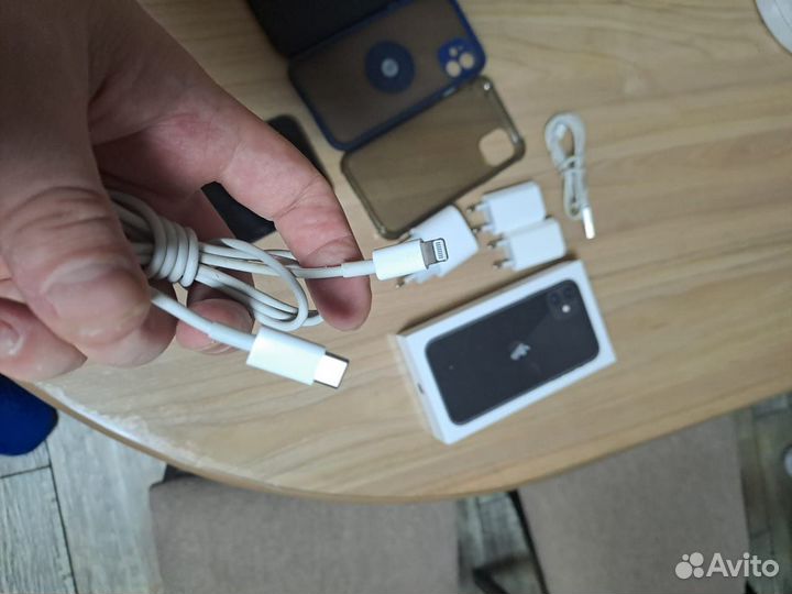 iPhone 11, 64 ГБ