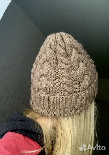Шапка вязаная с косами ручная работа