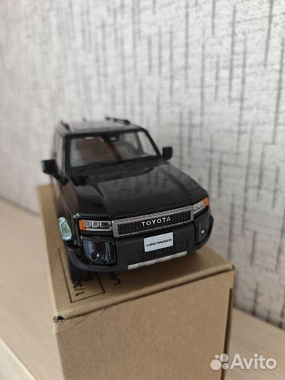 Модель Toyota Land Cruiser LC250 масштаб 1:30