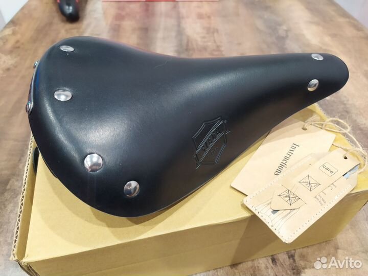 Седла, подседельные штыри, педали