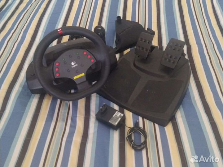 Logitech Momo Racing 900 град (стальные кольца)