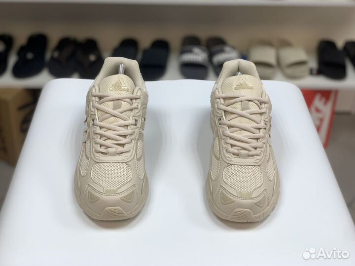 Кроссовки Adidas Response CL