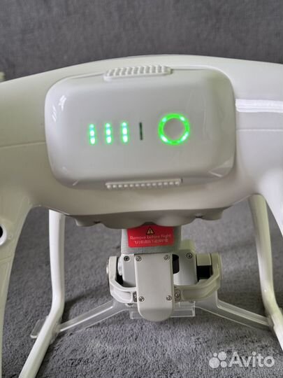 Квадрокоптер dji phantom 4 pro