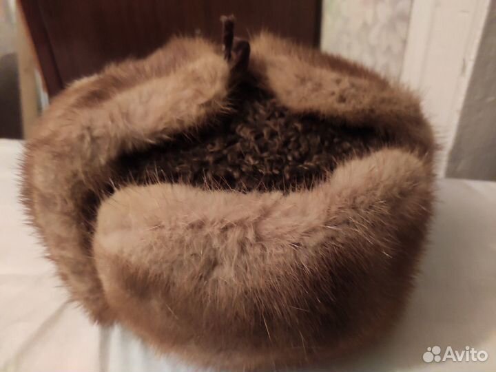 Шапка ушанка норковая с каракулем женская
