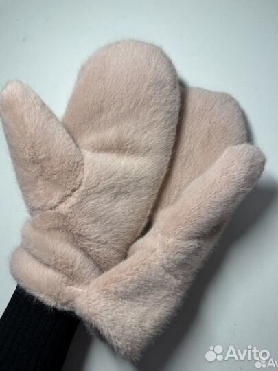 Варежки новые