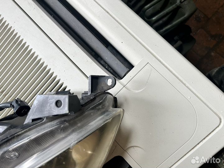 Фара правая toyota mark x