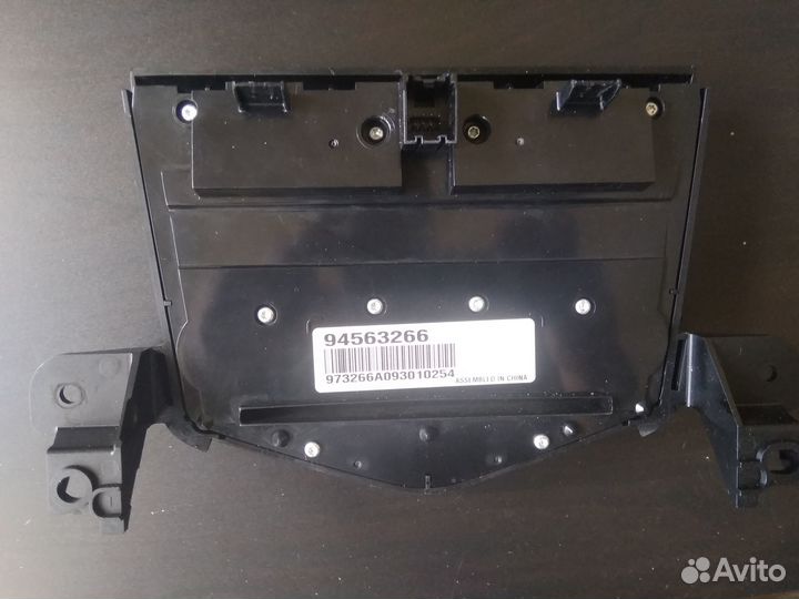 Панель управления магнитолой Chevrolet Cruze