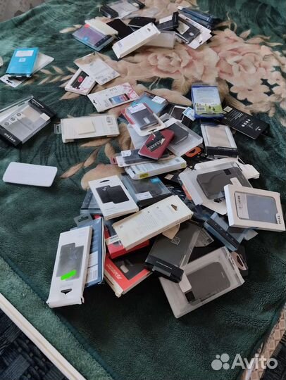 Чехлы и стекла на телефоны