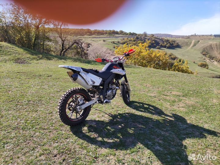 Мотоцикл Motard 200куб.17л