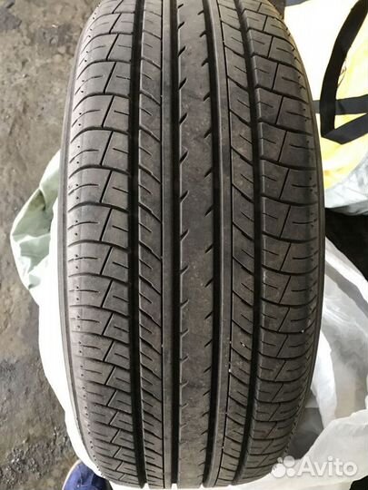 Yokohama BluEarth E70 215/55 R17