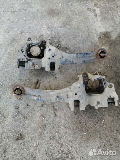 Задний продольный рычаг Ford Focus 3