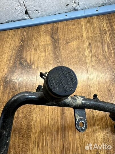 Трубка системы охлаждения Volkswagen Passat B5+