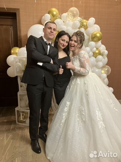 Ведущий на свадьбу