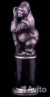 Статуэтка обезьяны из серебра и камня