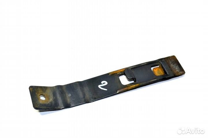 Зажим крыла, ведущий мост scania G-series (01.04)