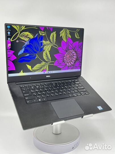 Dell Precision 5520 i7/16/512 IPS Full HD