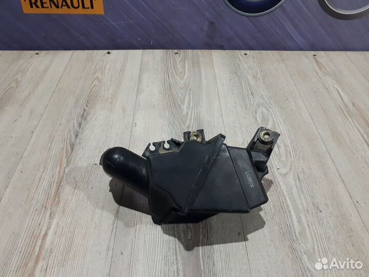 Резонатор воздушного фильтра Nissan almera classic