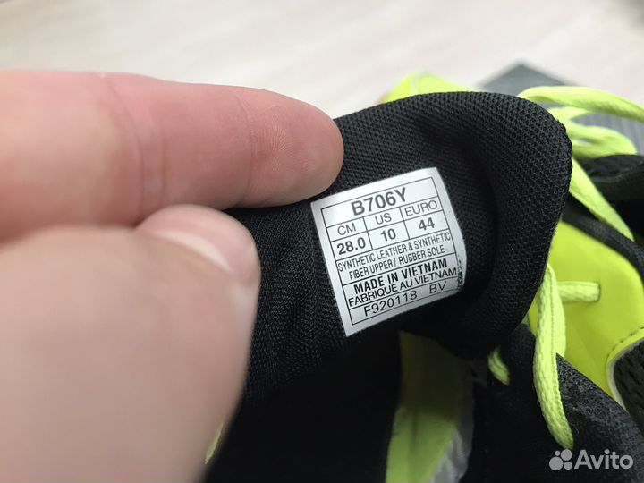 Кроссовки asics для зала в хорошем состоянии