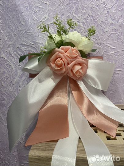 Свадебное украшение на машину