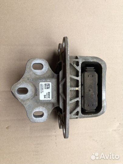 Кронштейн коробки (балка кпп) BMW mini