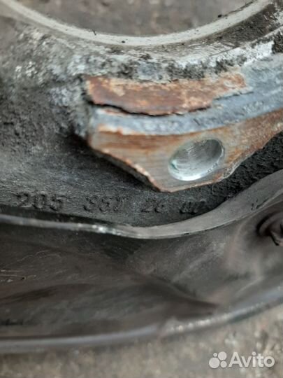 Кулак задний правый Mercedes C-Class W205 651.921