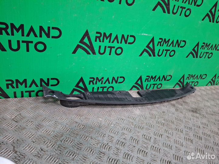 Кожух замка капота Kia Sorento 2 XM 2012-2019