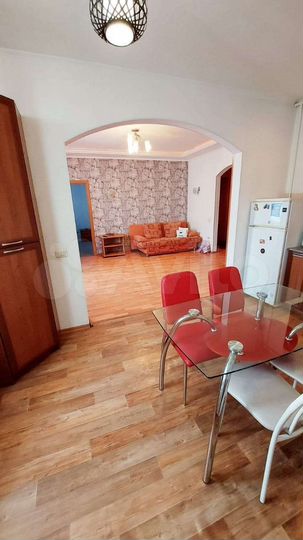 2-к. квартира, 60 м², 2/4 эт.